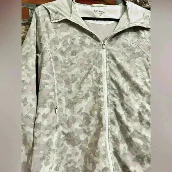 Athleta RUNNING FREE REFLECTIVE JACKET Size XXS Camo - Picture 4 of 10